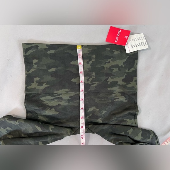 SPANX High Waist Green Camo Seamless Look-At-Me Now Leggings Medium FL3515 - Picture 4 of 9